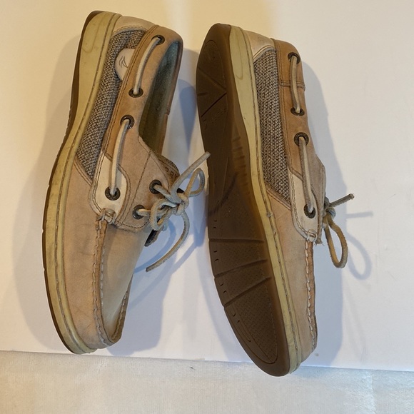 Sperry top sider tan boat shoes. Good condition. Smoke free home. - Picture 3 of 5